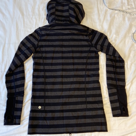 Lululemon • Hooded Zip Up - Picture 2 of 8